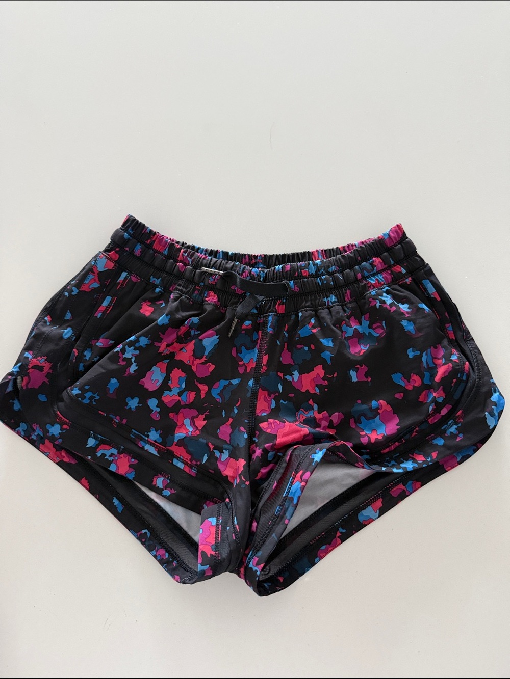 lululemon vintage hotty hot Shorts with Pink & Blue Print